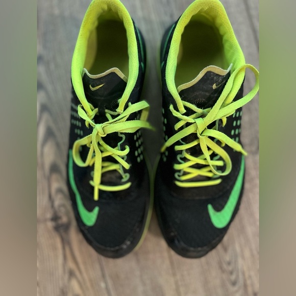 Men’s Nike sneakers size 9 - Picture 1 of 4